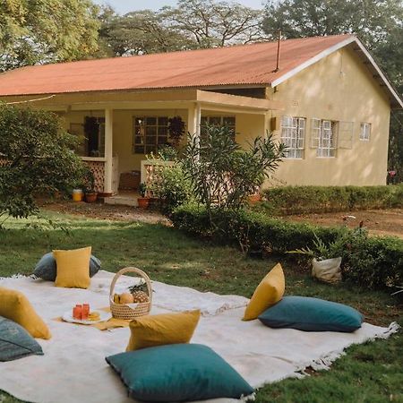 Mkoani Homestay Моши Екстериор снимка
